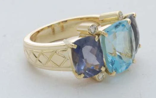 Ladies rings plush elegance -Repair - Ring - Blue Topaz, Iolite and Diamond in 18K Gold (1697J)