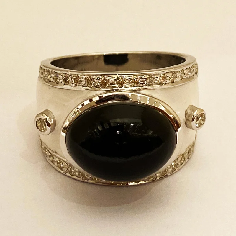 Ladies rings with grace motifs -Ring - Black Onyx and Diamond with Enamel in Silver