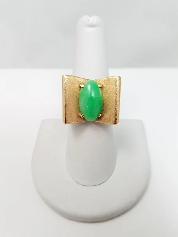 Ladies rings robust elegance -Amazing Vintage 13k Gold Natural Jade Ring