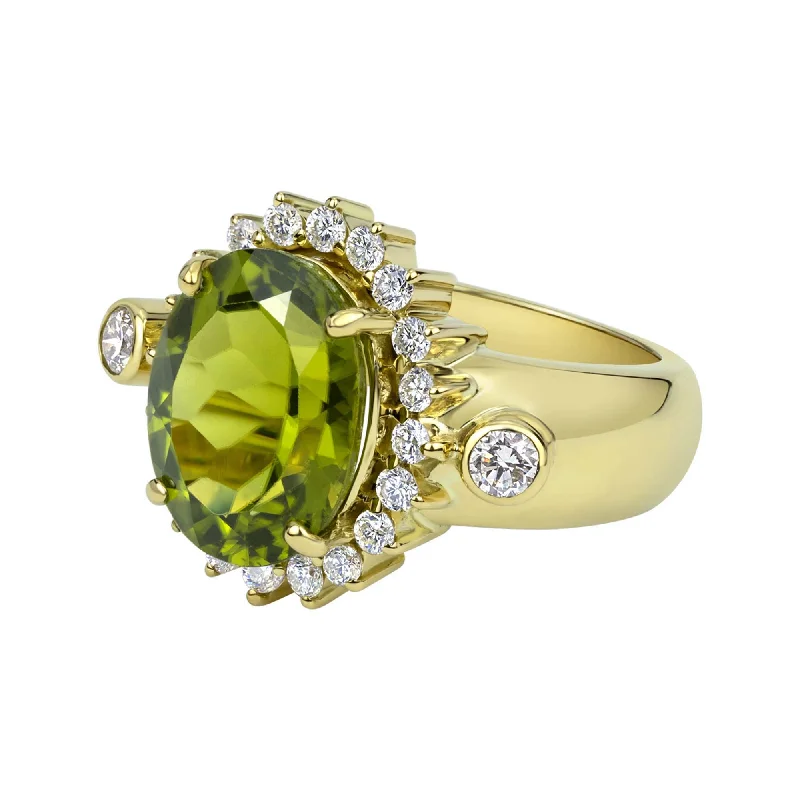 Ladies rings vintage elegance -Ring - Peridot And Diamond (2332A)