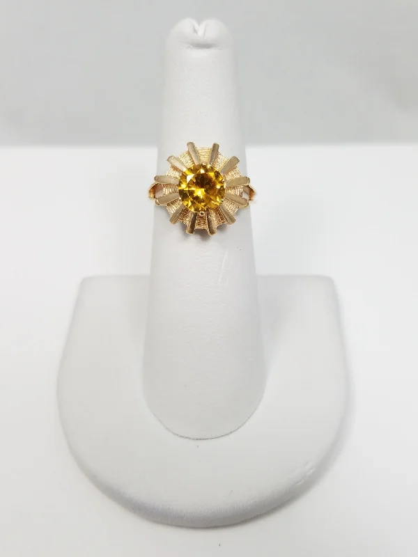 Ladies rings with mixed alloys -Vintage 10k Yellow Gold Synthetic Gemstone Ring