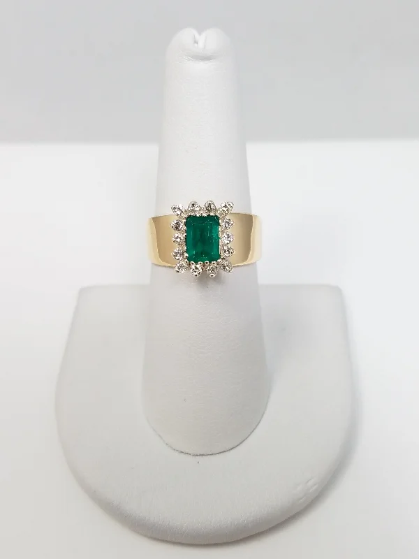 Ladies rings with sunset amber -Brilliant 14k Yellow Gold Synthetic Emerald Natural Diamond Ring