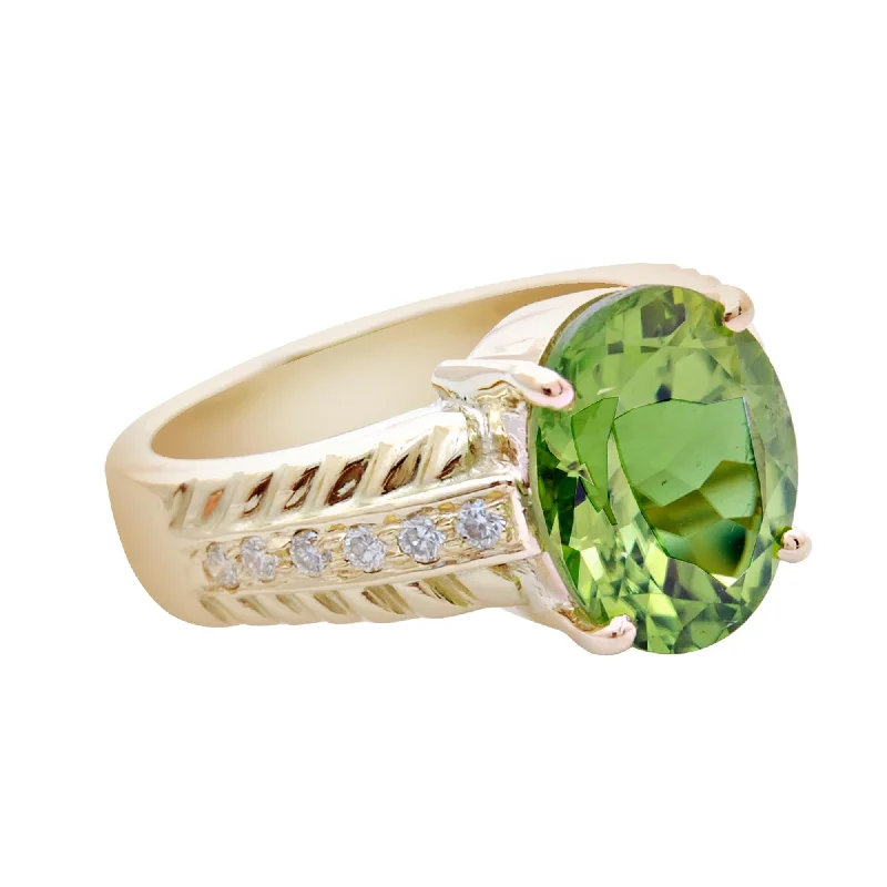 Ladies rings with chord motifs -Ring- Peridot & Diamond (1751R)