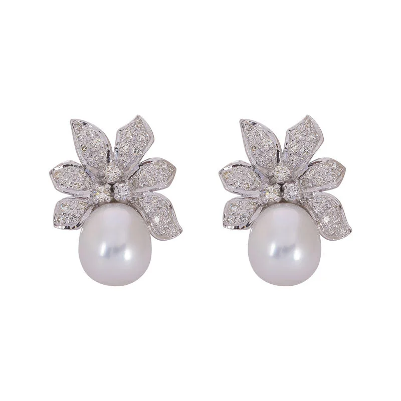 Ladies earrings premium artistry -Earrings- S.S. Pearl and Diamond in Silver