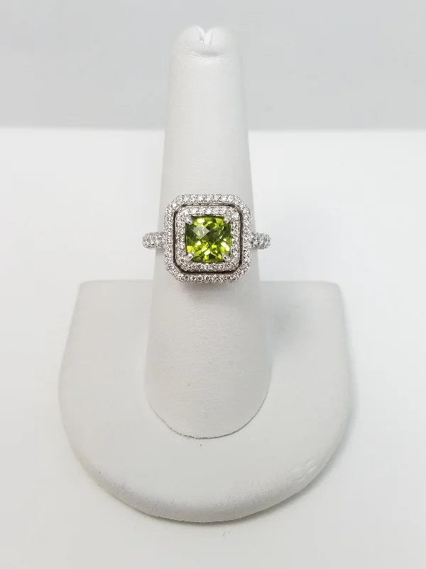 Ladies rings for sporty vibes -Elegant 18k White Gold Natural Peridot Diamond Custom Ring