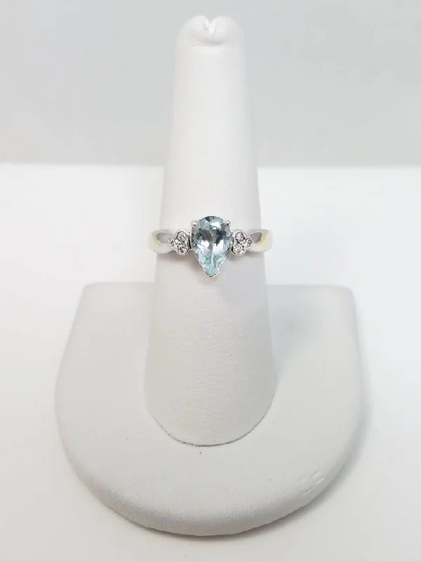 Ladies rings for campus vibes -Soothing 14k White Gold Natural Aquamarine Diamond Ring