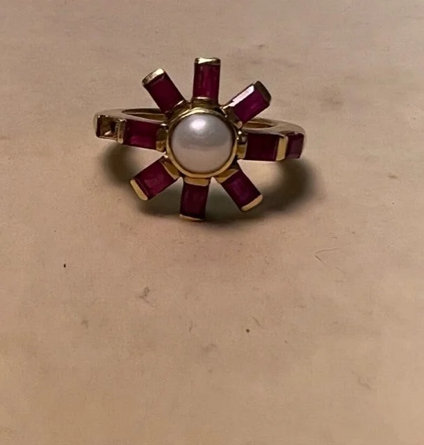 Ladies rings unique elegance -Repair - Ring - Pearl and Ruby (1145K)