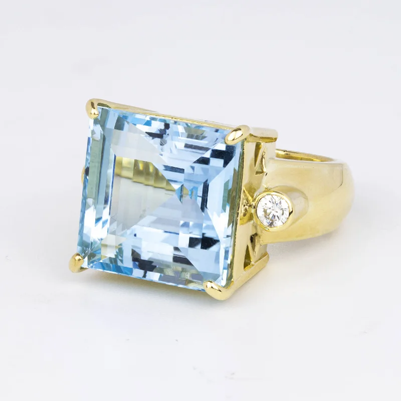 Ladies rings artsy elegance -Ring - Blue Topaz & Diamond