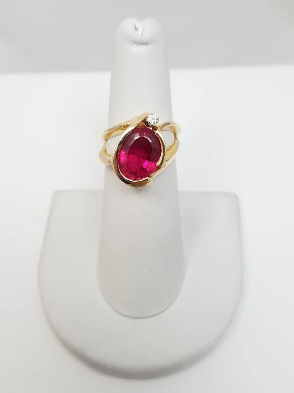 Ladies rings for fitness vibes -Magical 14k Yellow Gold Natural Rubellite Diamond Custom Ring