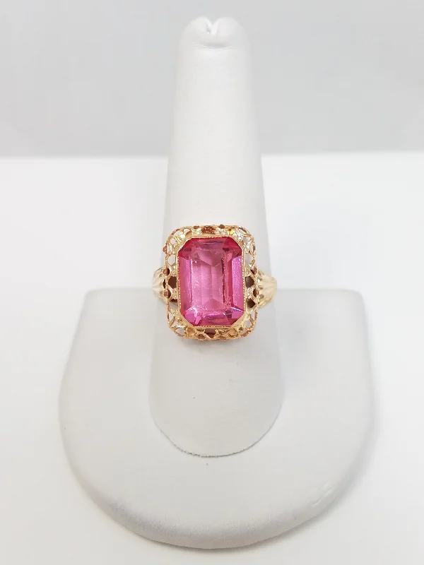 Ladies rings with loop motifs -Vintage 14k Yellow Gold Synthetic Pink Gem Ring