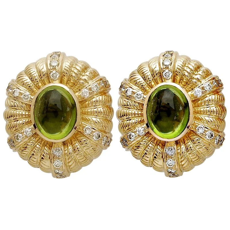 Ladies earrings for video stars -Earrings-Peridot and Diamond  (1250C)