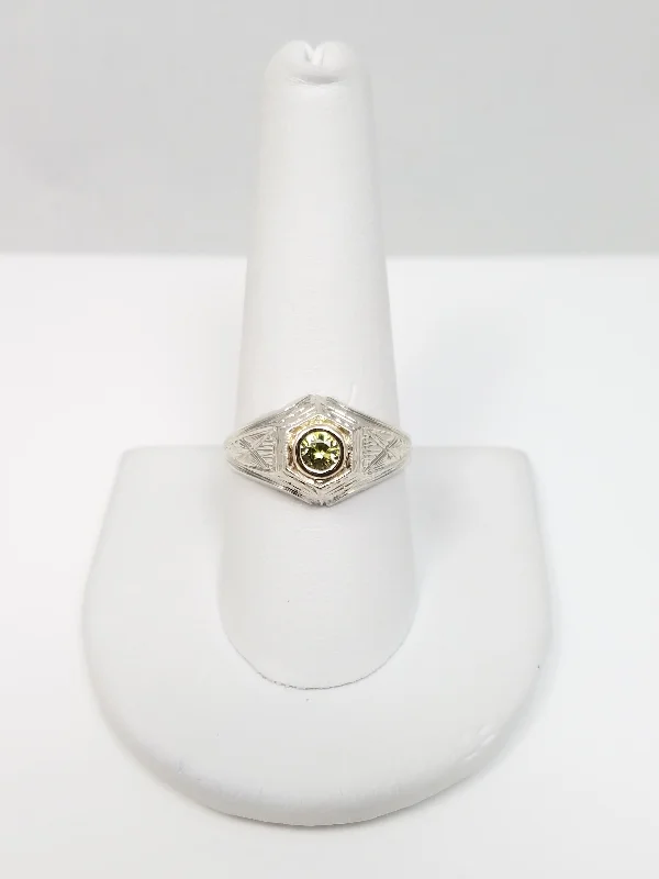 Art Deco 18k White Gold Green Gem Ring