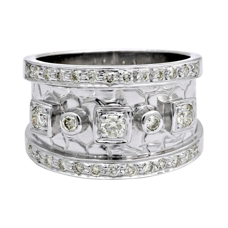 Ladies rings striking elegance -Ring-Diamond