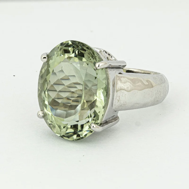 Ladies rings for brush vibes -Repair - Ring - Green Quartz (2259B)