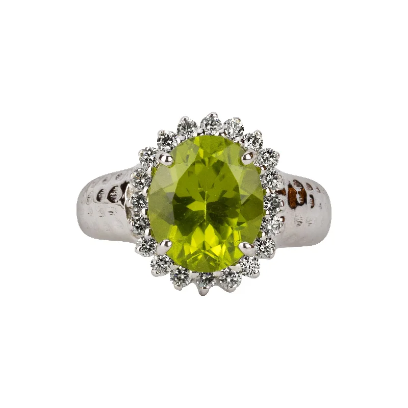 Ladies rings classic elegance -Ring- Peridot And Diamond (193FS)