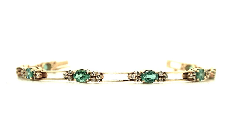 ladies-vintage-diamond-bracelets-Emerald And Diamond Parallel Bracelet AD No. 0253